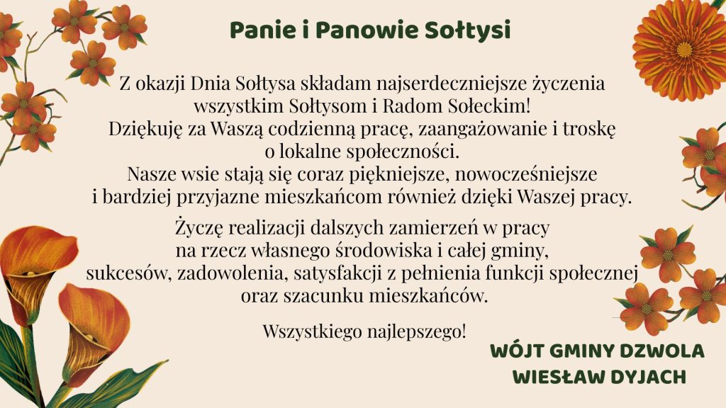 Tekst z życzeniami na Dzień Sołtysa na kremowym tle, ozdobiony pomarańczowymi kwiatami po bokach.